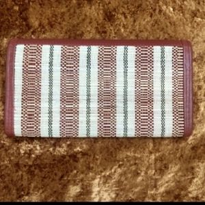 Mat Based Purse