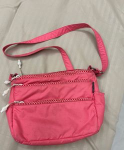 Chic Pink Crossbody Bag with Multiple Pockets