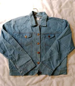 Women's Denim Jacket - Classic Style 🧥