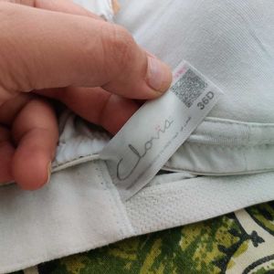 Comfortable White Bras (Set of 2)