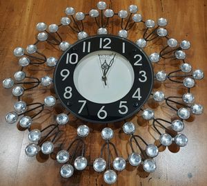 Wall Clock &amp; Decor⏰️