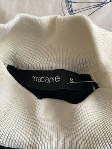 Stylish Black &amp; White Halter Neck Top