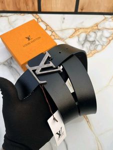 Louis Vuitton Black Belt FOR MENS WITH BOX