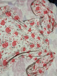 Floral Print Puff Sleeve Top