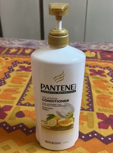 PANTENE CONDITIONER (Volume & Bounce) - Negotiable