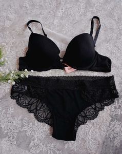 High Quality Brand New Hunkemoller Bra Penty Set