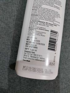 Neutrogena Ultra Gentle Creamy Cleanser