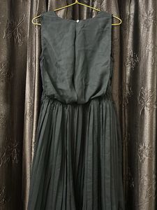 Elegant Black Pleated Midi Dress