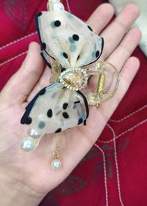 Chic Polka claw (free delivery+ gift )