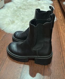 Black Chunky Platform Chelsea Boots