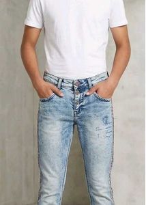 Stylish Acid Wash Jeans