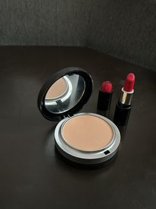 Mac Studio Fix Powder Plus Foundation With Lipstic