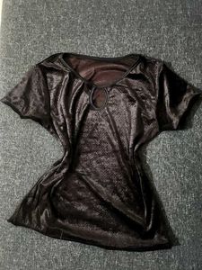 Elegant Black Velvet Top With Keyhole Detal
