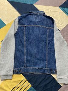 Imported FOREVER 21 Denim jacket.