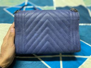 Stylish Chevron Shoulder Bag