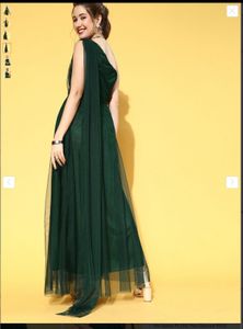 One-Shoulder Green gown with attached dupatta