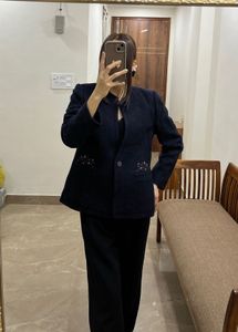 FOX LADY NAVY BLUE FLORALEMBROIDERED POCKET BLAZER