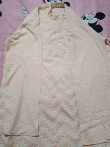 Men's Embroidered Kurta