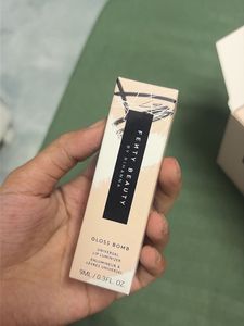 Fenty Beauty Gloss Bomb - RIRI 08