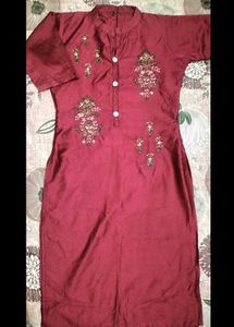 Embroidered Kurti Set