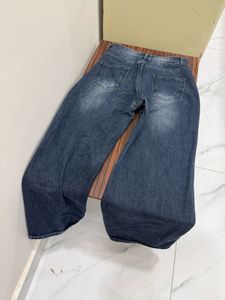 dark wash blue jeans