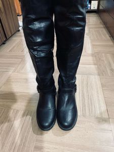 Truffle Knee-Length Elegant Black Boots