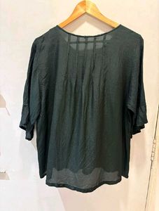 Chic Black Pleated Top