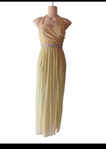 Beautiful yellow gown 😍