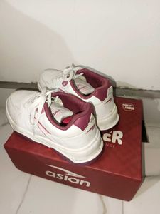 Stylish White &amp; Maroon Sneakers