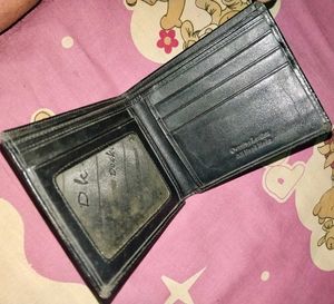 Dk Classic Black Leather Bifold Wallet
