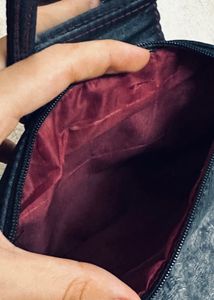 Black Pouch by master colors