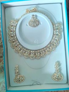golden and silver diamond necklace set