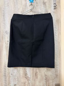 H&amp;M Classic Black Pencil Skirt