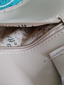 Elettivo Beige Embroidered Handbag