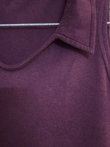 Sleeveless Collared Crop Top