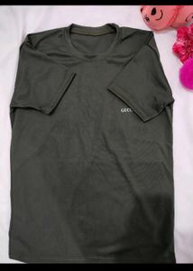 Stylish Gucci T-Shirt for men/ woman