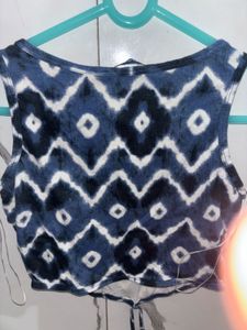 Bundle of 2 Graphic Zudio Crop Tops