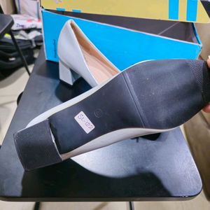 New Chic grey Patent Bow Ballerina Flats