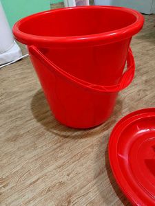 Red Bucket with Lid - 15 Litre