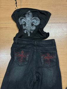 RHINESTONE CROSS EMBELLISHMED SAVANA JEANS