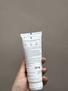 Forever Radiance Face Wash