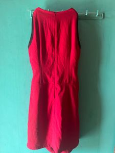 Chic Red &amp; Black Sleeveless Dress