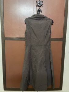Chic Sleeveless Brown Collared Dress