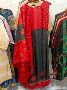 DESIGNER COTTON SLEEVELESS GOWN WITH DUPATTA