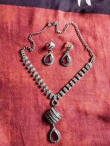Necklace set with red colour 😍