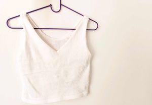V-Neck Tank Top | Ribbed Pattern