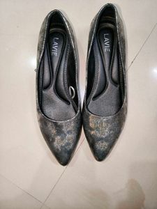New no used Lavie Metallic Pointed Toe Flats
