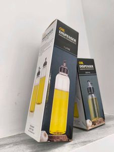 Set of 2 Clear oil Bottles