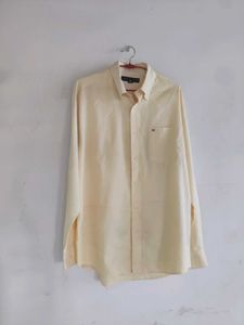 Tommy Hilfiger Button-Down Shirt