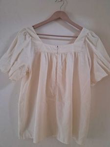 Cream Puff Sleeve Square Neck Top